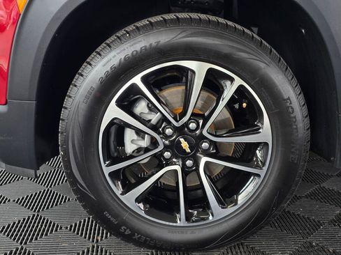 Used 2025 Chevrolet TrailBlazer LT AWD/4WD image 10