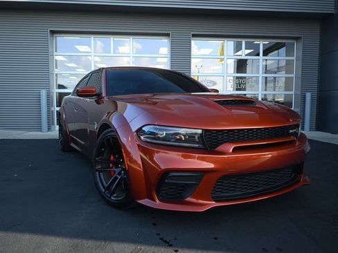 Used 2022 Dodge Charger SRT Hellcat w/ Navigation & Travel Group RWD image 3