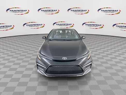 Used 2020 Toyota Corolla SE image 3