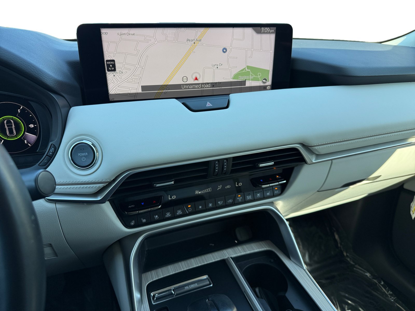 Certified 2024 MAZDA CX-90 Plug-In Hybrid w/ Premium Plus AWD/4WD image 12
