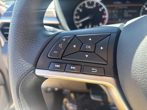 Used 2023 Nissan Altima 2.5 SV FWD image 19