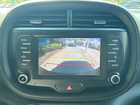 Used 2020 Kia Soul S FWD image 16