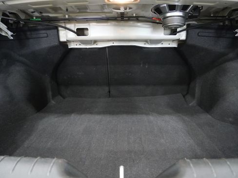 Used 2024 Hyundai Elantra Limited FWD image 25