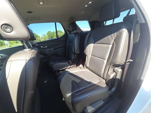 Used 2020 Chevrolet Traverse RS w/ LPO, Floor Liner Package FWD image 17