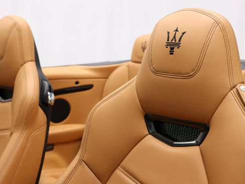 Used 2018 Maserati GranTurismo Sport image 15
