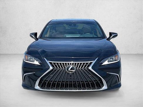 Used 2024 Lexus ES 300h w/ Technology Package FWD image 3