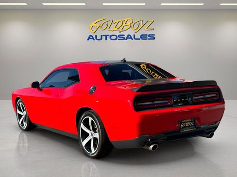 Used 2015 Dodge Challenger R/T image 5