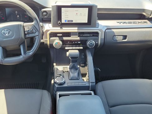Used 2025 Toyota Tacoma SR5 AWD/4WD image 14