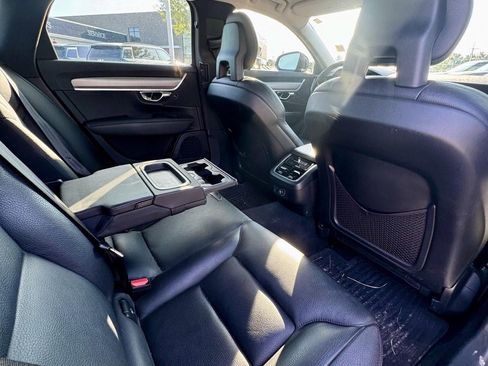 Used 2017 Volvo S90 T6 Momentum w/ Vision Package AWD/4WD image 16