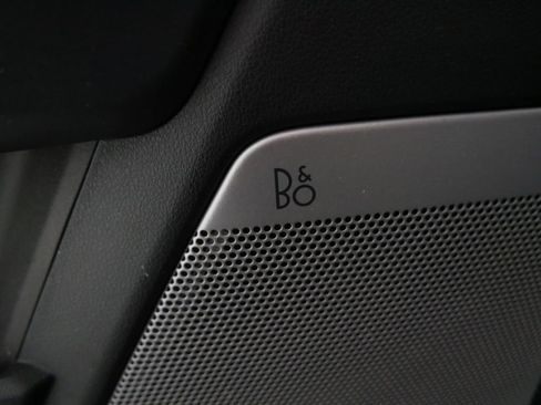 Used 2023 Ford F150 XLT w/ Equipment Group 302A High image 16