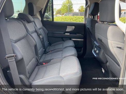 Used 2025 Ford Expedition Active RWD image 15