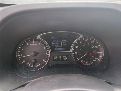 Used 2015 Nissan Pathfinder Platinum w/ Family Entertainment Package image 10