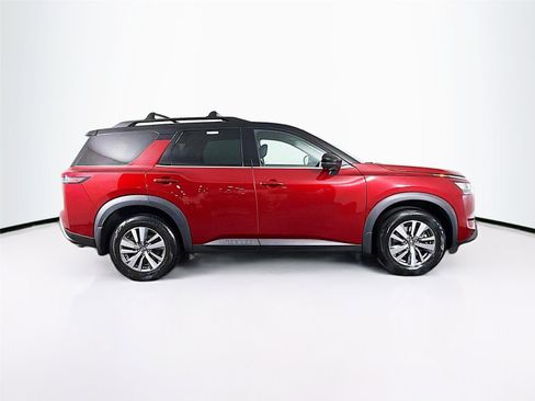 Used 2023 Nissan Pathfinder SL w/ Black Appearance Package image 8