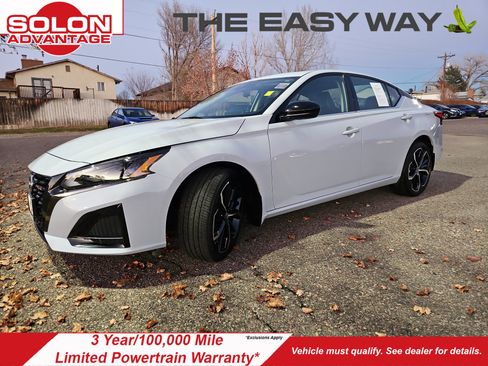 Used 2024 Nissan Altima 2.5 SR w/ SR Premium Package image 1