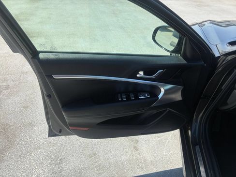 Used 2026 Genesis G70 2.5T RWD image 18