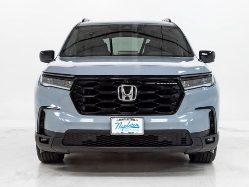 Used 2025 Honda Pilot Black Edition image 4