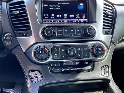 Used 2017 Chevrolet Suburban Premier image 31