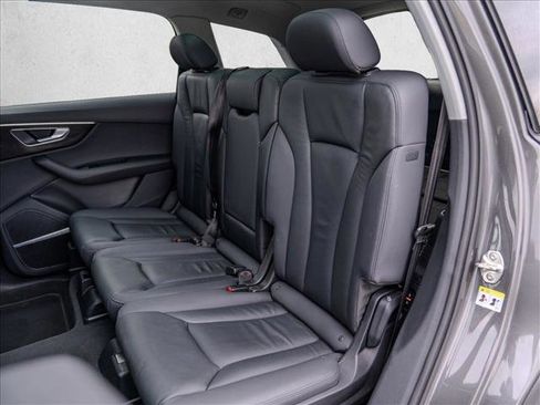 Used 2022 Audi Q7 Premium Plus image 26