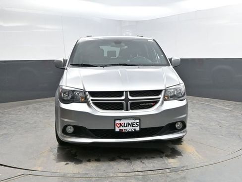 Used 2018 Dodge Grand Caravan GT image 4