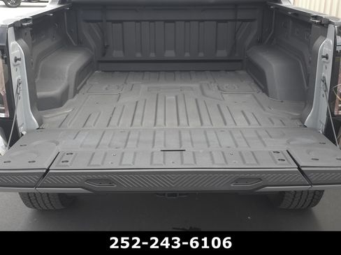 Used 2025 GMC Hummer EV 3X AWD/4WD image 40