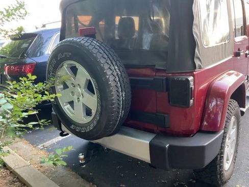 Used 2012 Jeep Wrangler Unlimited Sahara w/ Max Tow Pkg image 6