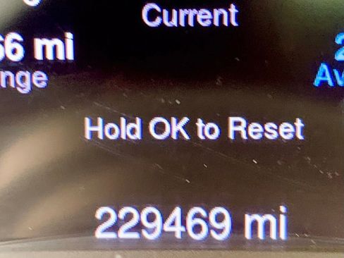 Used 2015 Jeep Grand Cherokee Limited w/ Luxury Group II image 19