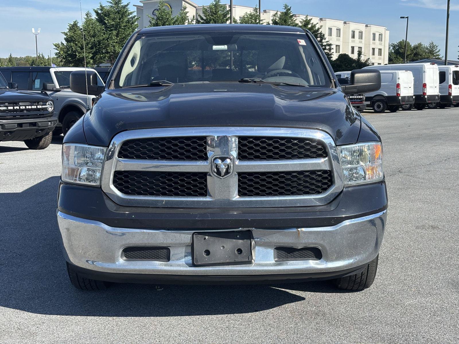 Used 2017 RAM 1500 Classic SLT AWD/4WD image 2