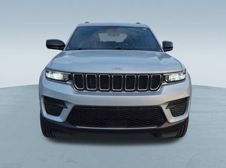 Used 2025 Jeep Grand Cherokee Laredo w/ Luxury Tech Group I video 2