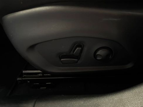 Used 2025 Jeep Compass Limited AWD/4WD image 11