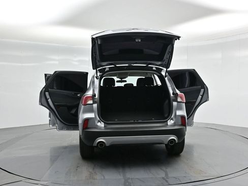 Used 2022 Ford Escape SE image 34