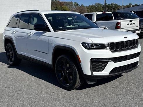 Used 2026 Jeep Grand Cherokee Limited w/ Limited Altitude Package RWD image 2