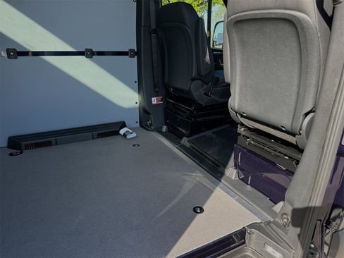 Used 2024 Mercedes-Benz Sprinter 144 Cargo image 12