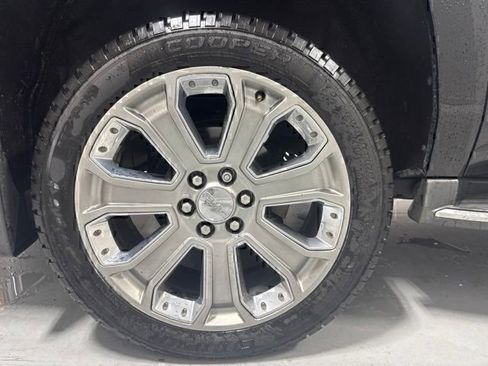 Used 2016 GMC Yukon XL SLT w/ Enhanced Security Package AWD/4WD image 6