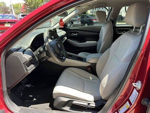 Used 2023 Honda Accord LX image 13