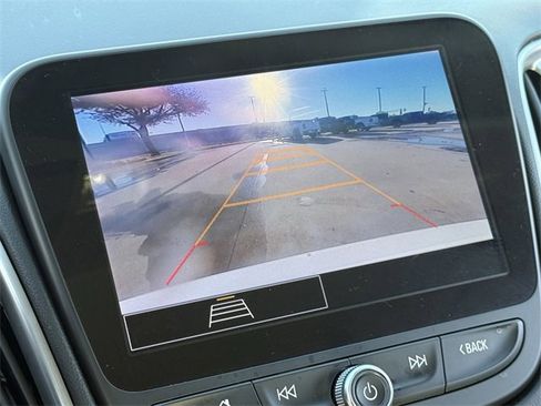 Used 2025 Chevrolet Malibu LT image 18