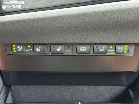 Used 2025 Lexus ES 350 Ultra Luxury w/ Accessory Package (Z1) FWD image 31