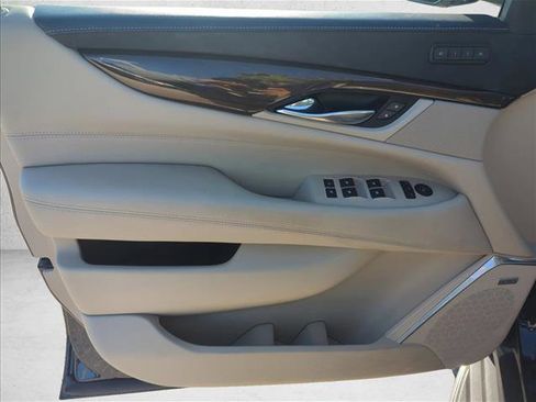 Used 2020 Cadillac Escalade ESV Premium Luxury AWD/4WD image 7