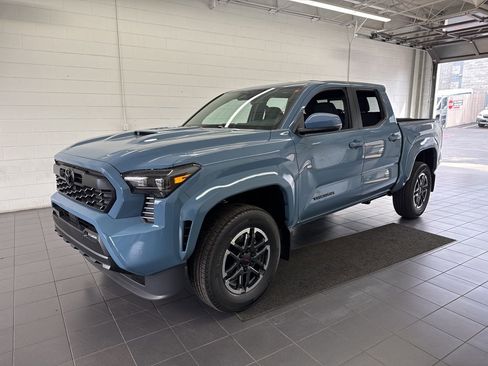 New 2026 Toyota Tacoma TRD Sport image 4