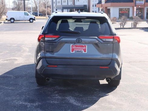 Used 2019 Toyota RAV4 LE image 6