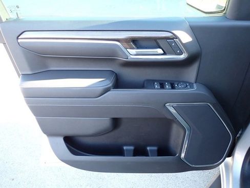 Used 2022 Chevrolet Silverado 1500 LT Trail Boss image 19