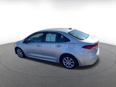 Used 2025 Toyota Corolla LE image 10