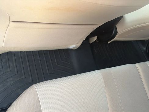 Used 2013 Toyota RAV4 XLE image 29