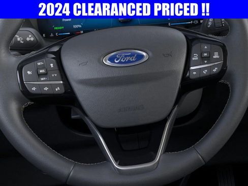 New 2024 Ford Escape SE image 12