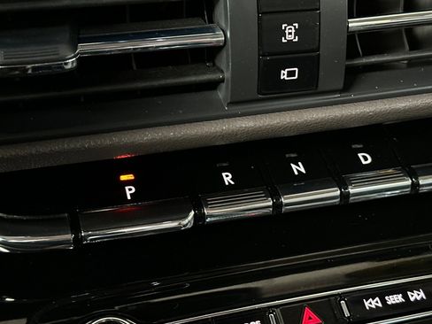 Used 2022 Lincoln Corsair FWD image 20