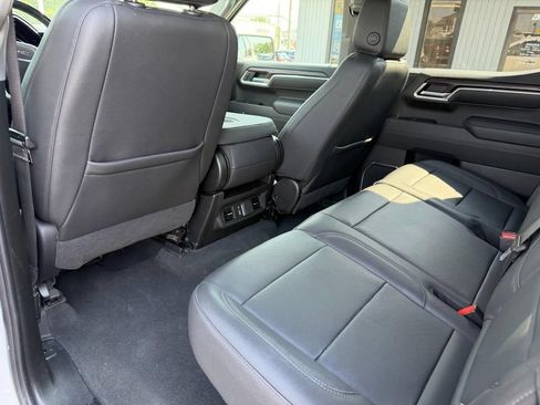 Used 2025 GMC Sierra 1500 SLT AWD/4WD image 19