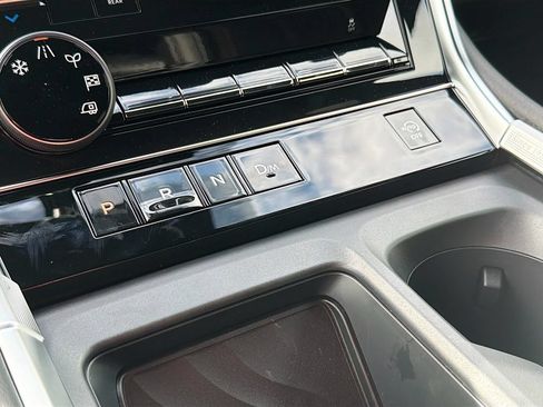 New 2026 Nissan Armada SL w/ Captain's Chari Seat Package RWD image 18