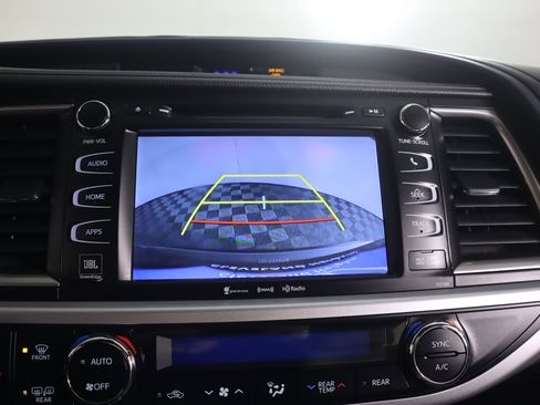 Used 2018 Toyota Highlander Limited image 54
