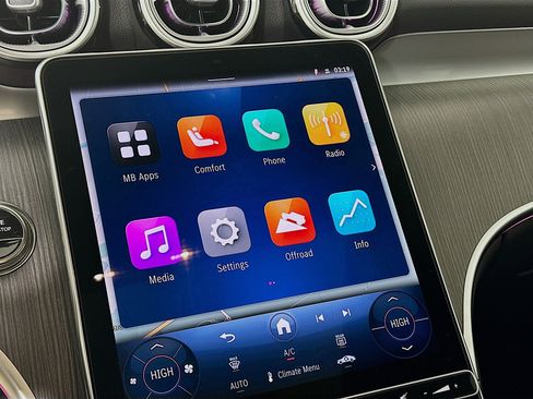 Certified 2026 Mercedes-Benz GLC 300 4MATIC image 19