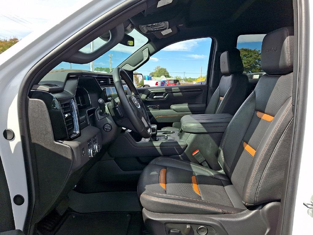 Used 2025 GMC Sierra 1500 AT4 AWD/4WD image 13