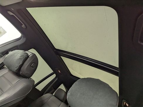 New 2026 Mercedes-Benz GLS 450 4MATIC image 9